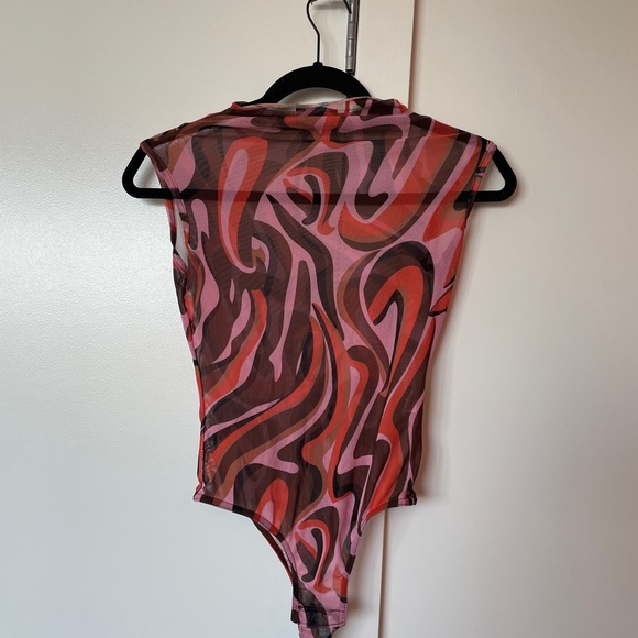 Pretty Little Thing Retro Bodysuit - Picture 3 of 4